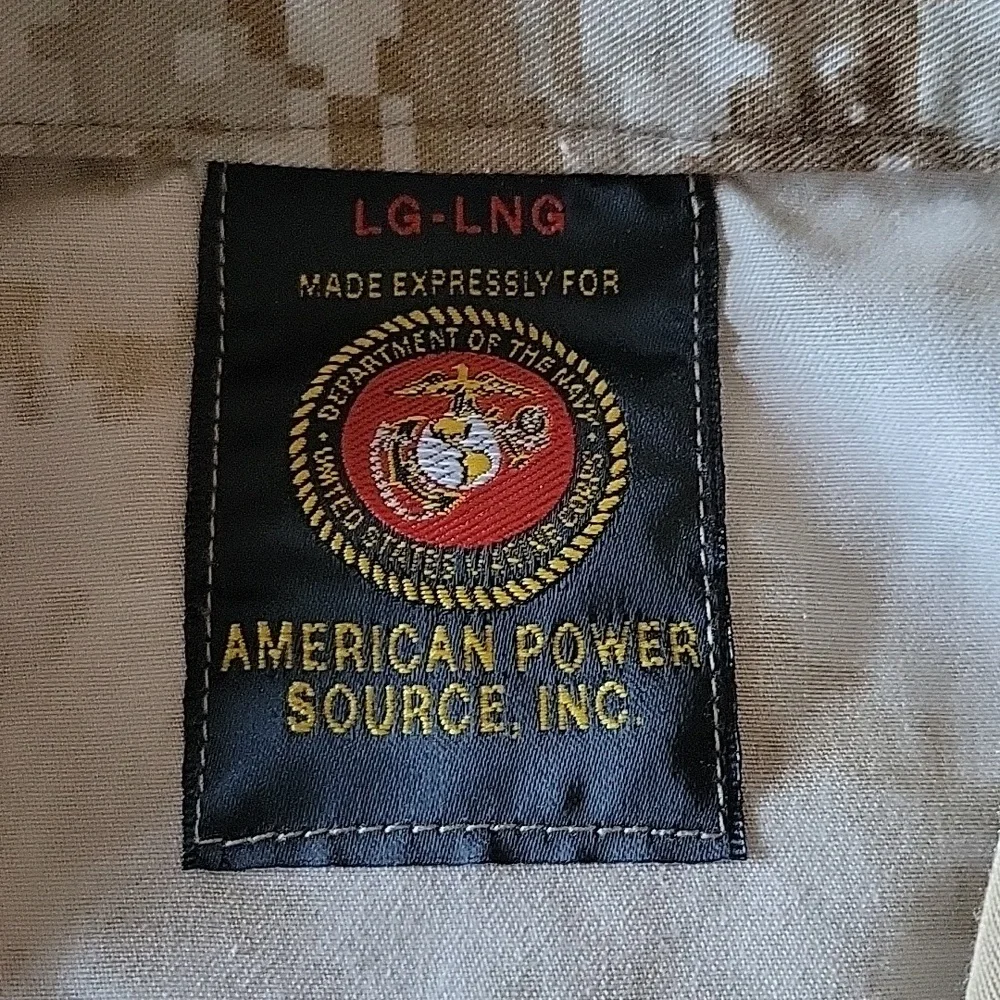 Official USMC digital desert camouflage uniforms. - Picture 2 of 4